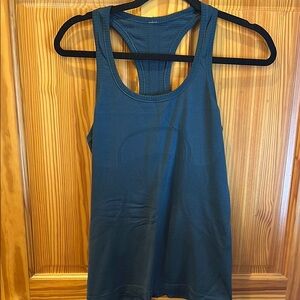 lululemon swiftly tank size 6